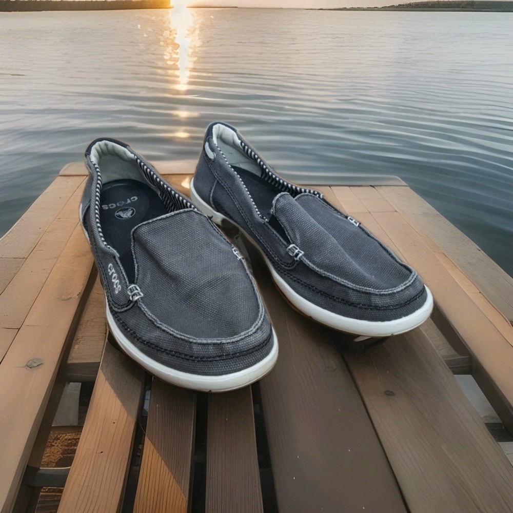 Crocs Canvas Walu Loafer Boat Shoes Gray Slip On Women Size 6 Coastal Comfort